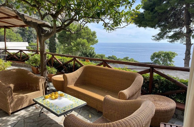 O'Sole Villa in Capri close to the sea
