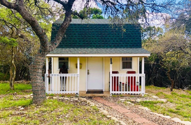 Oak Crest Haus between New Braunfels & Canyon Lake