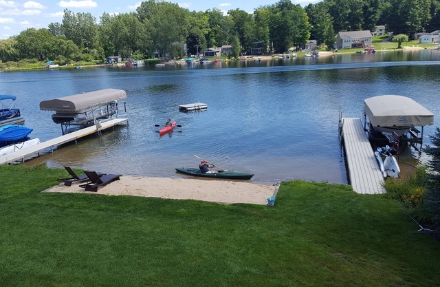 Oasis on Murray Lake, just NE of Grand Rapids