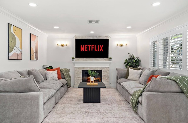 OC Luxe Retreat Heated Pool, Spa & Arcade