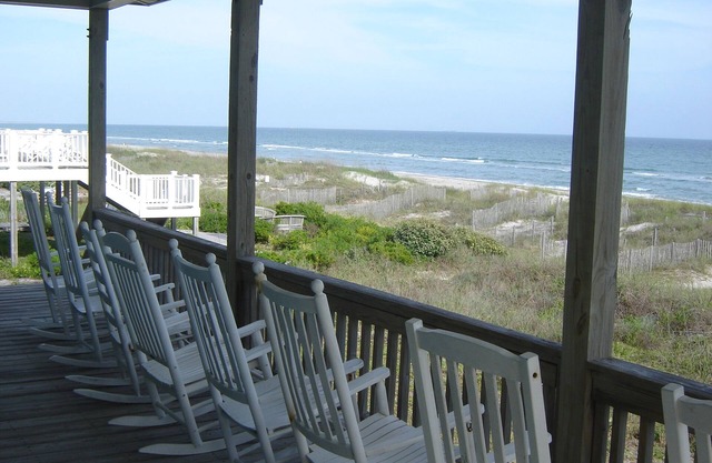 Ocean front and 5 stars! Your next great vacation starts here. Check it out.