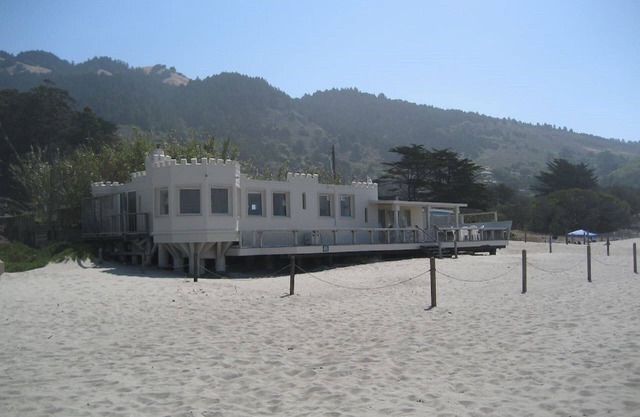 Ocean Front/Beach Front Castle House at Stinson Beach