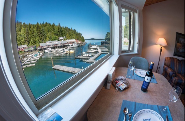 Ocean Front Condo in Sublime Telegraph Cove BC