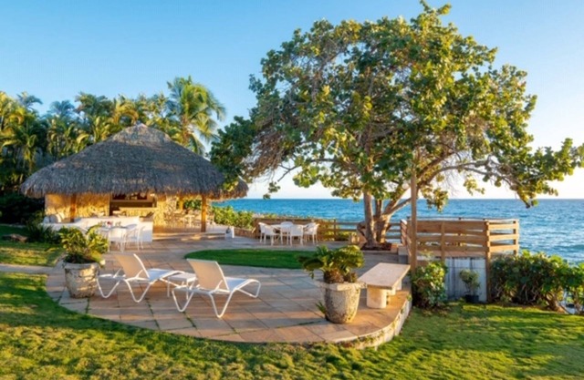 Ocean Front Spectacular 8 Bdroom home,Fully Staffed !