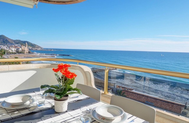 Ocean Skyline Penthouse by Hello Homes Sitges