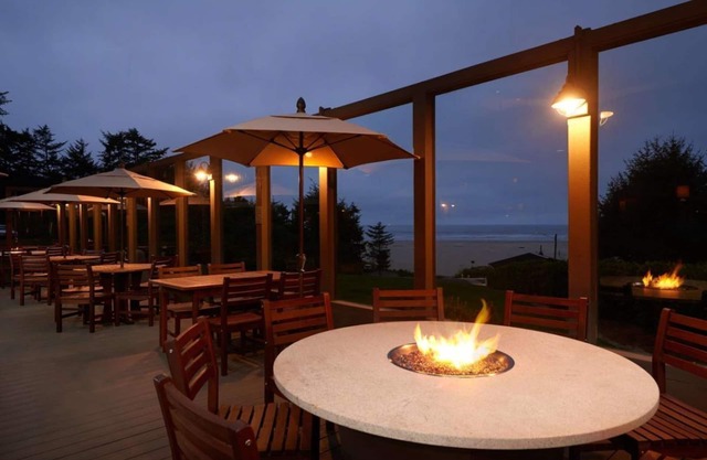 Ocean View Family-Friendly Room: Close to Yaquina Bay Lighthouse