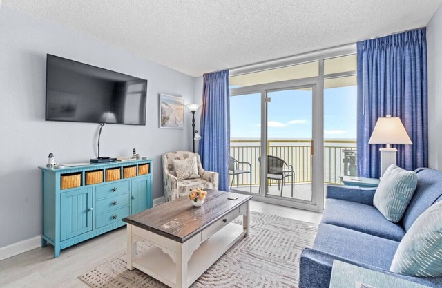 Oceanfront Balcony - 1BR - 1BA - Kitchen - W&D