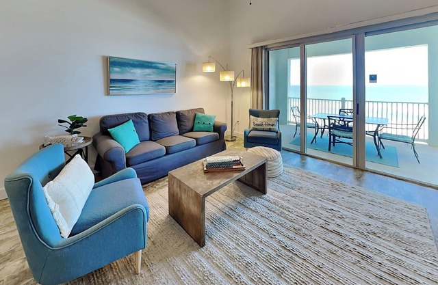 Oceanfront Condo with Private Balcony Views, Pools, Fitness Center