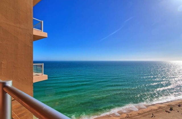 Oceanfront Gem: 2BD/2BA with Breathtaking Phase 2 Views, Amazing Phase 2 Ocean Front Views! 2 Bedroo