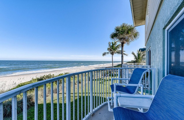 Oceanfront- Heated Pool-Balcony