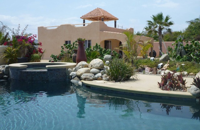 Oceanfront on secluded beach, pool & palapa