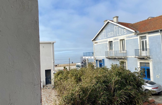 Oceanfront studio