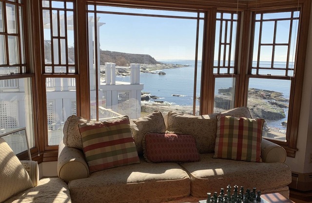 Oceanfront, Stunning Sunsets, Handicap Assessable, All Amenities