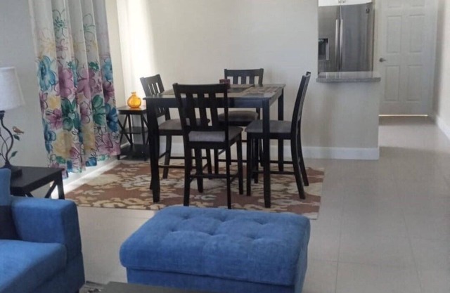 Oceanpointe Villa, Brand new, Clean, Cottage with all the resort amenities.