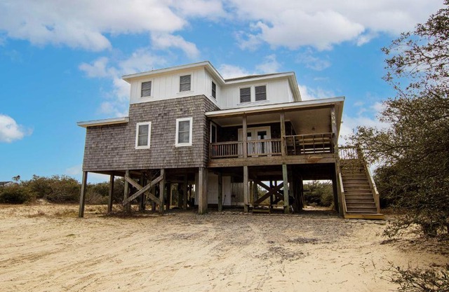 Oceanside, Hot Tub, Screened Porch, Wild Horses, 4x504, Sol Searcher