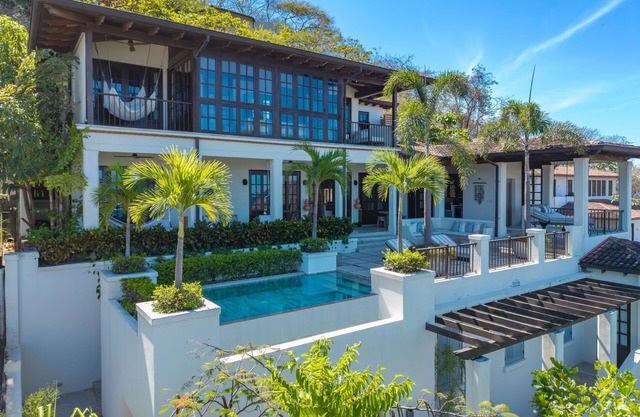 Oceanview 4 Bedroom Villa with Infinity Pool at Las Catalinas