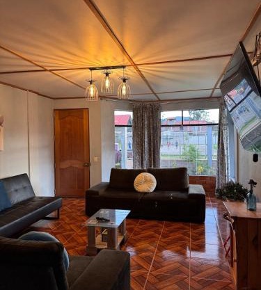Ocsha Wasi Centrally located house with garden and grill