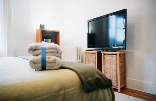 ♡of Kits:2BR Pet Friendly Heritage Rustic Chic Apt