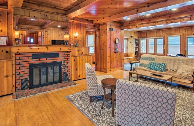 Ogden Riverfront Retreat Near Snowbasin Ski Resort