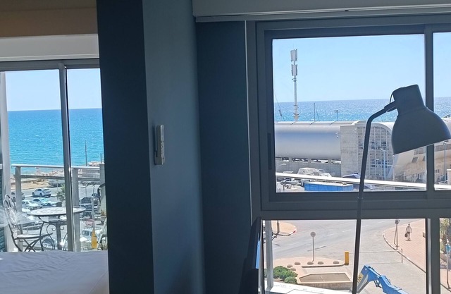 Okeanos bamarina hotel marina Herzliya
