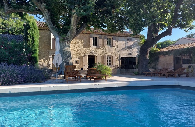 Old luxurious Mas Saint Rémy de Provence - 4 people