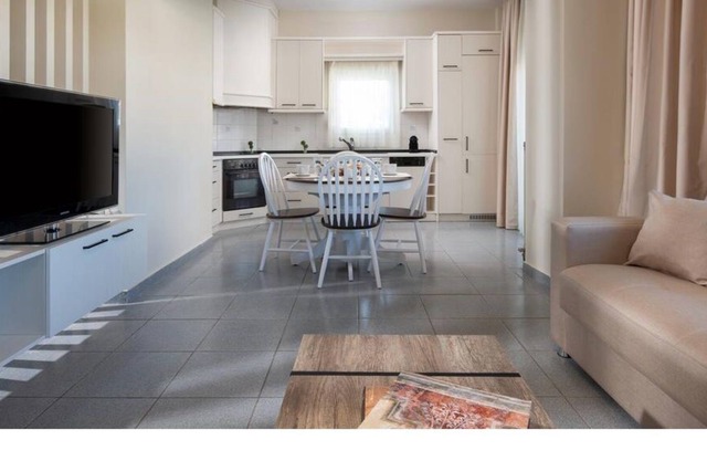 OLENIA Luxury Apartments 4