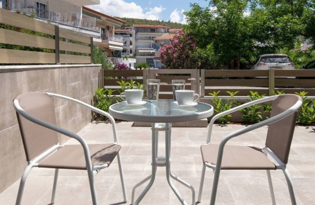 OLENIA Luxury Apartments 2