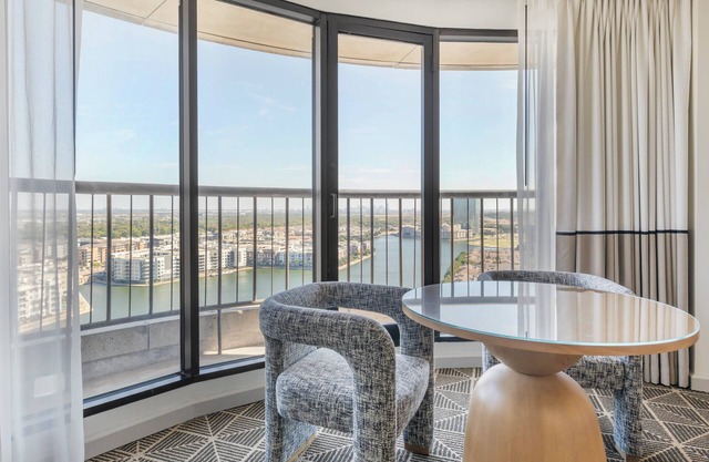 Omni Las Colinas Hotel