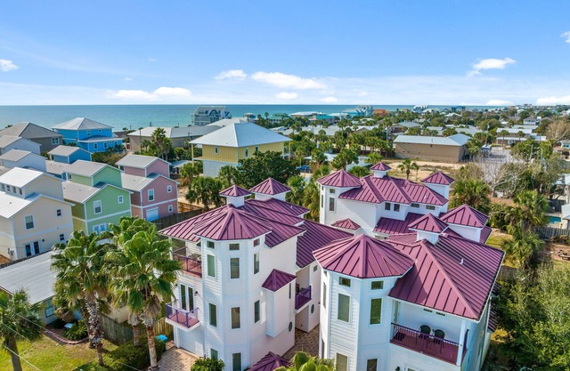 "On Beach Time" Luxury Villa just steps to the beach