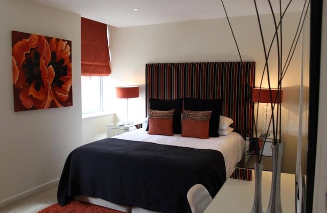 One Bedroom Apartment