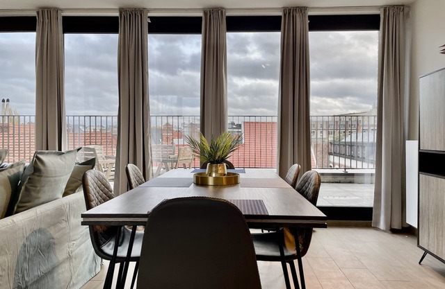 One Lux Stay near Diamond District