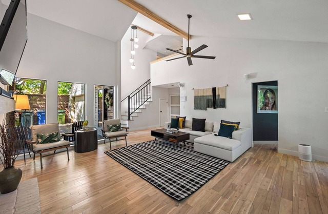 One-of-a-Kind Mansion with Treehouse Suite *Location*