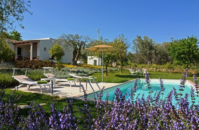 Only five minutes from the center of Noto Sea view Private pool Garden