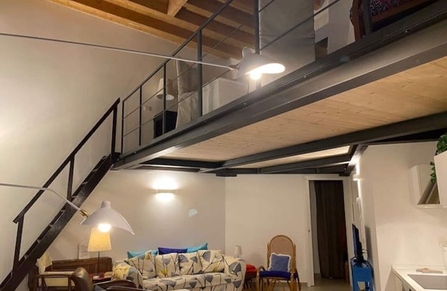 OPEN SPACE WITH TERRACE AND 2 BATHROOMS CITY CENTER