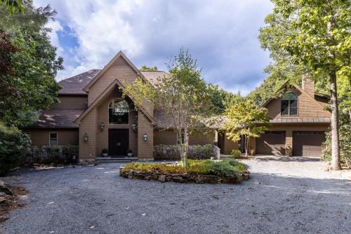 Orchard House with Wintergreen Advantage