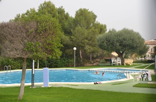 Orihuela Costa with pool, 4 people, air con, WiFi, SAT-TV, Villamartin Plaza