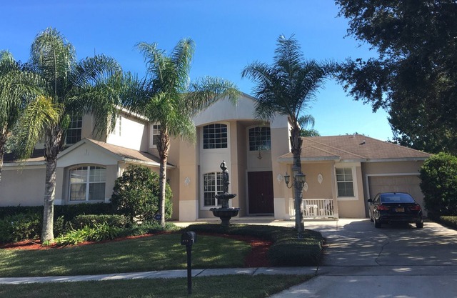Orlando Centrally Located Luxury Home with Pool!