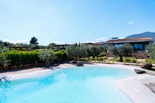Orosei RE - Il Paradiso degli Ulivi con PISCINA e vista mare