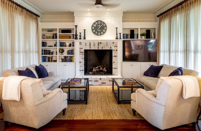 Ospreys Nest - True 4 Bedroom Home with Large Common Area & Wrap Around Porch