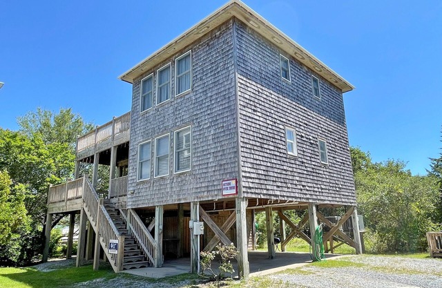 Outside Over There: Pet friendly located on a quiet lane.