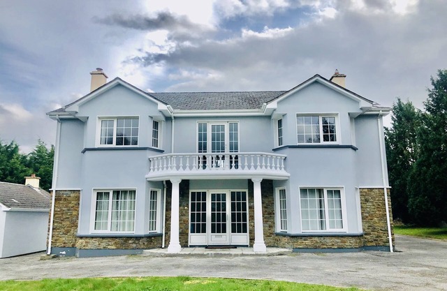 Outstanding Dromhale home
