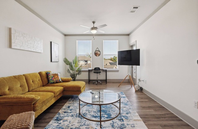 Overlook 1214 I Beautiful 1Bd/1Bth Apt I Gym