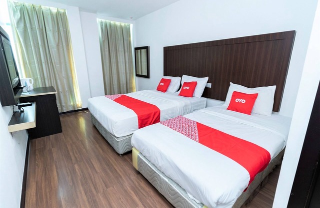 OYO 90375 Reggae Inn