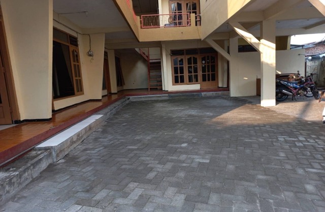 OYO 90757 Am'key Villa Tretes 1