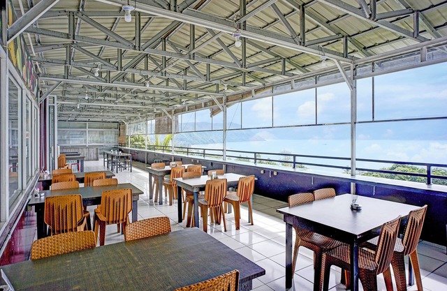 OYO 94772 Gapura Hotel