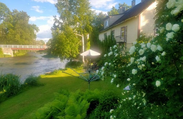 Põltsamaa Lossi 8 jõevaatega Lonny apartement