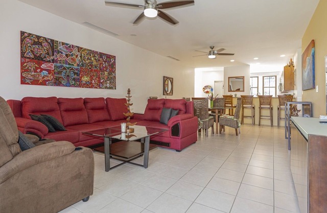 Pacifico L1306 - Corner Unit - Beach Club Access