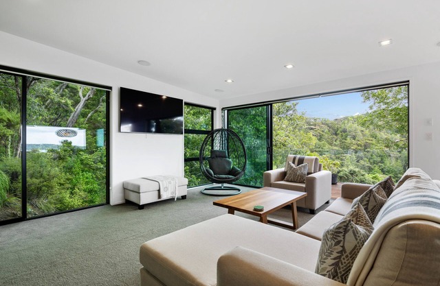 Paihia Home, Sea View and Pool