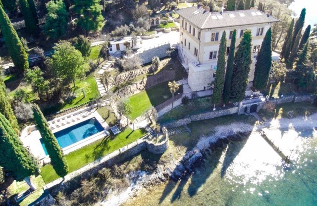 Palazzo San Daniele - Eight Bedroom Villa, Sleeps 16