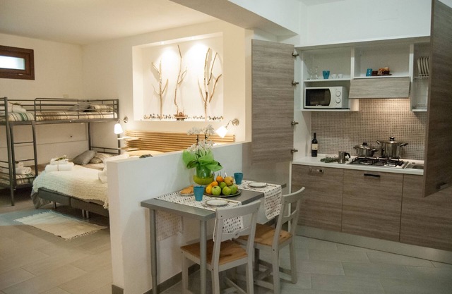 Palinuro studio apartment or a rustic tavern for a small family